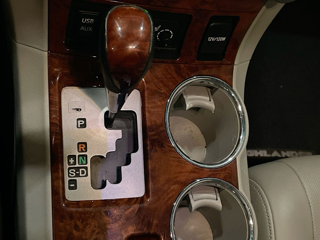 Thumbnail: 2013 Toyota Highlander - 13