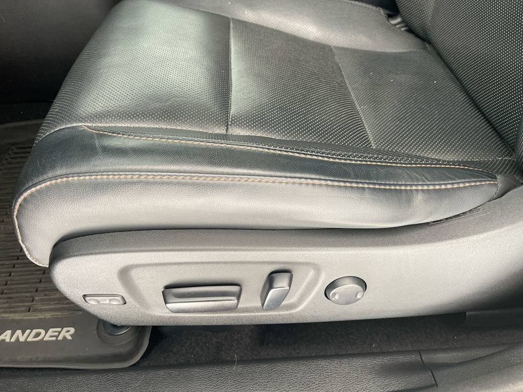 2016 Toyota Highlander Limited 22