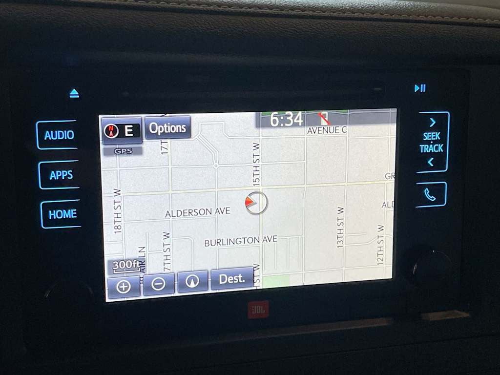 Thumbnail: 2017 Toyota Sienna - 24