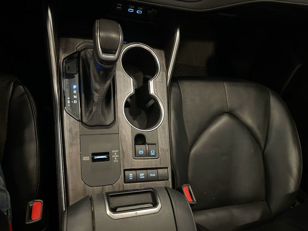 Thumbnail: 2022 Toyota Highlander - 13