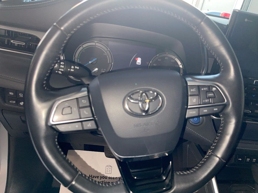 Thumbnail: 2021 Toyota Highlander - 2