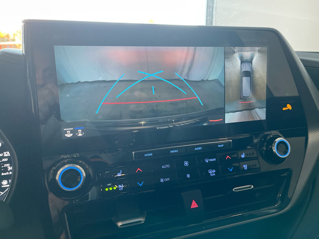 Thumbnail: 2021 Toyota Highlander - 24