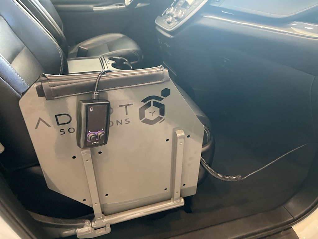 Thumbnail: 2020 Toyota Sienna - 34