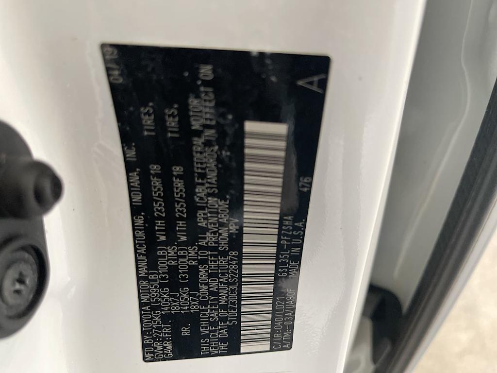 Thumbnail: 2020 Toyota Sienna - 16