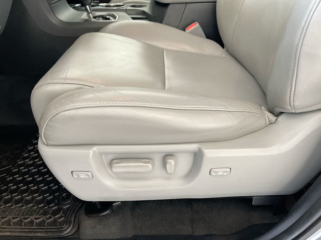 Thumbnail: 2021 Toyota Sequoia - 21