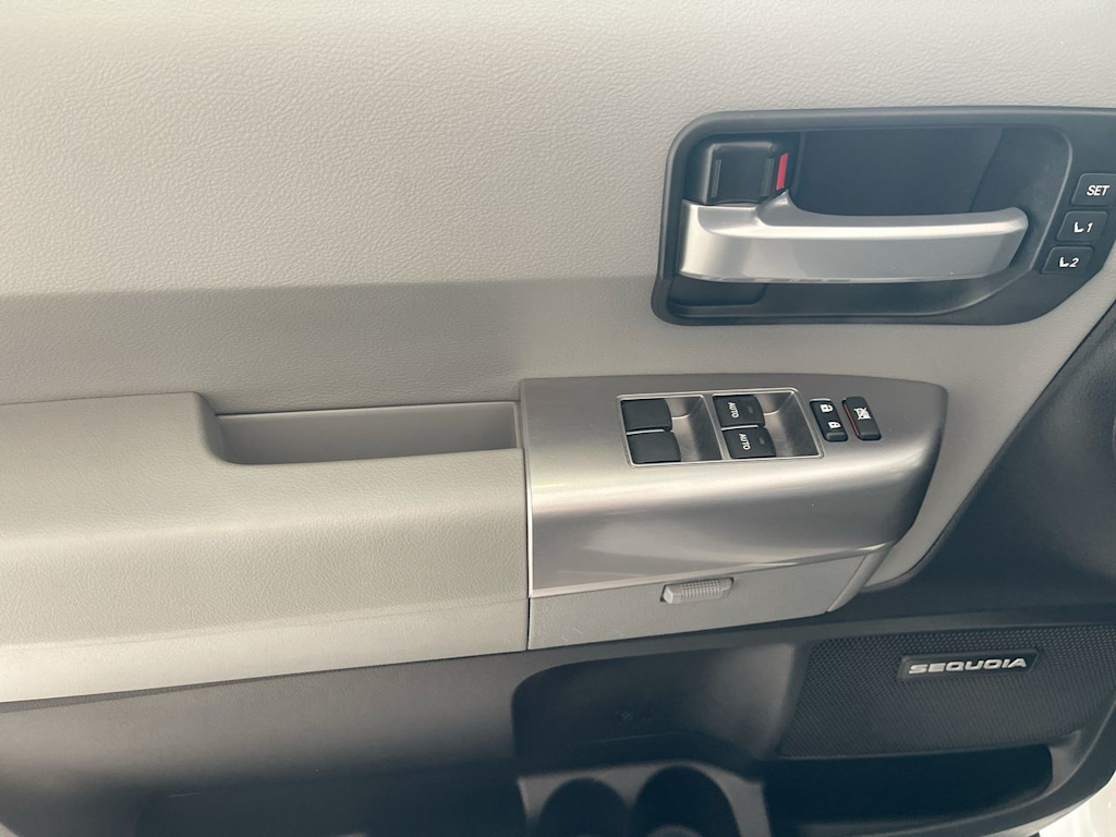 Thumbnail: 2021 Toyota Sequoia - 21