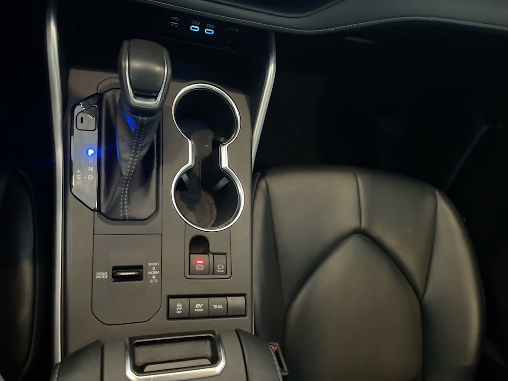 Thumbnail: 2022 Toyota Highlander - 13