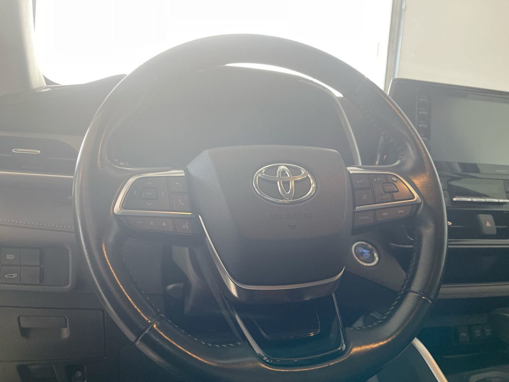 2021 Toyota Highlander XLE 2