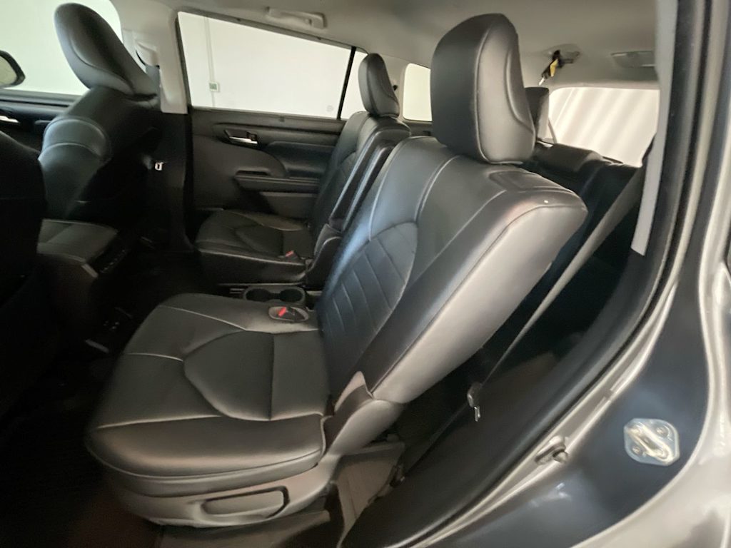 Thumbnail: 2021 Toyota Highlander - 11
