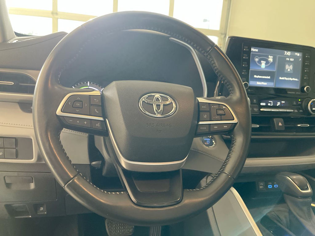 Thumbnail: 2022 Toyota Highlander - 2