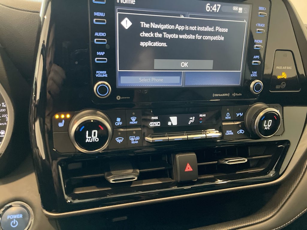 Thumbnail: 2022 Toyota Highlander - 26