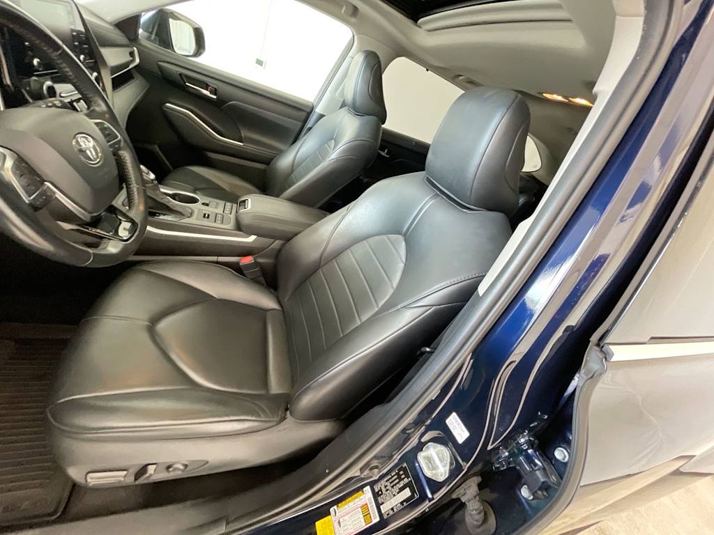 2021 Toyota Highlander XLE 10