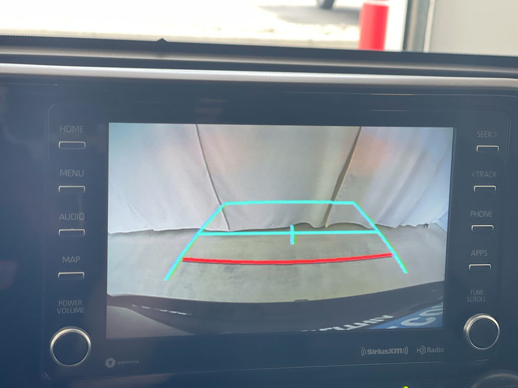 2021 Toyota Highlander XLE 24