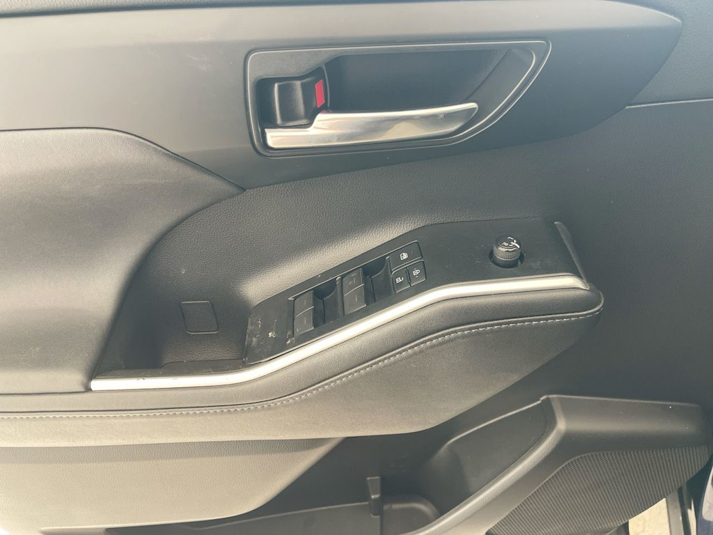 2021 Toyota Highlander XLE 23