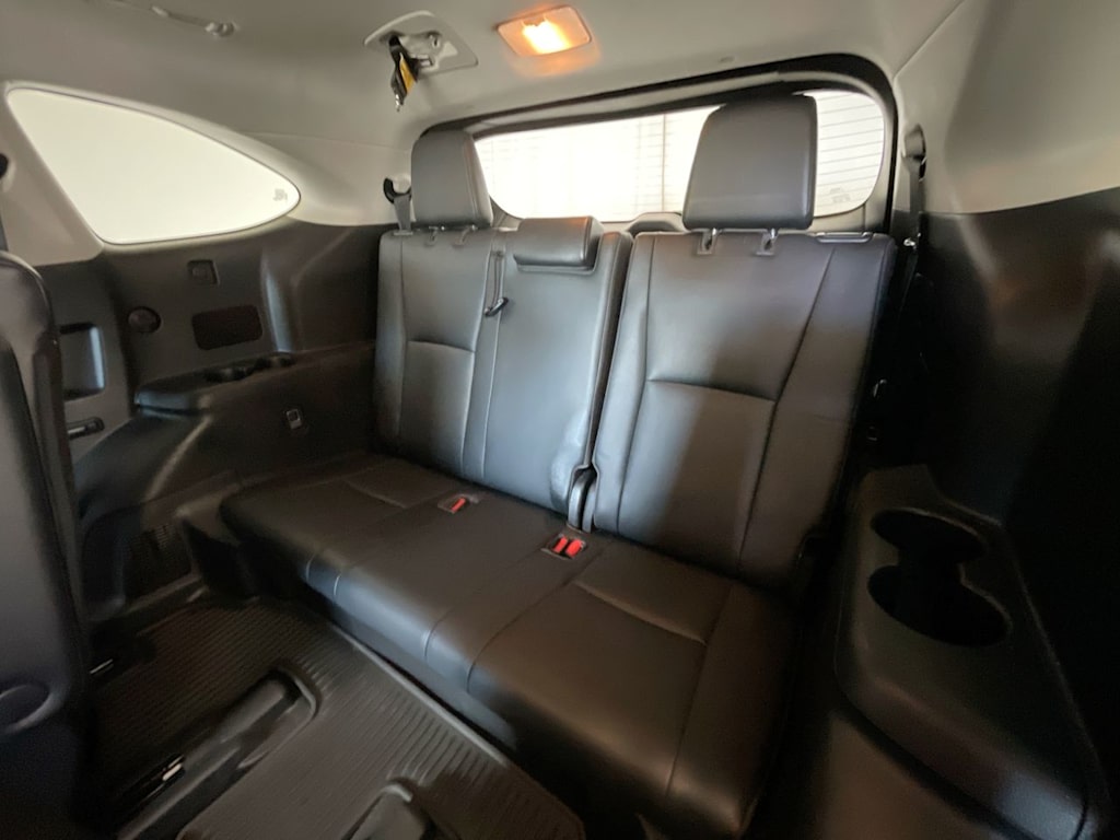 2021 Toyota Highlander XLE 28