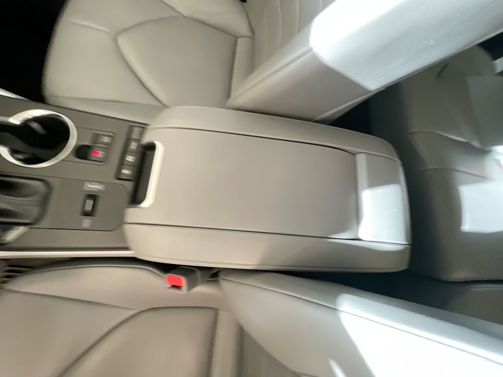 Thumbnail: 2021 Toyota Highlander - 27
