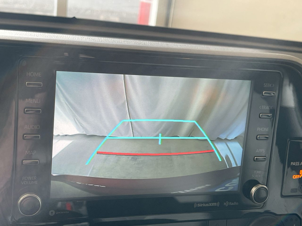 Thumbnail: 2021 Toyota Highlander - 24