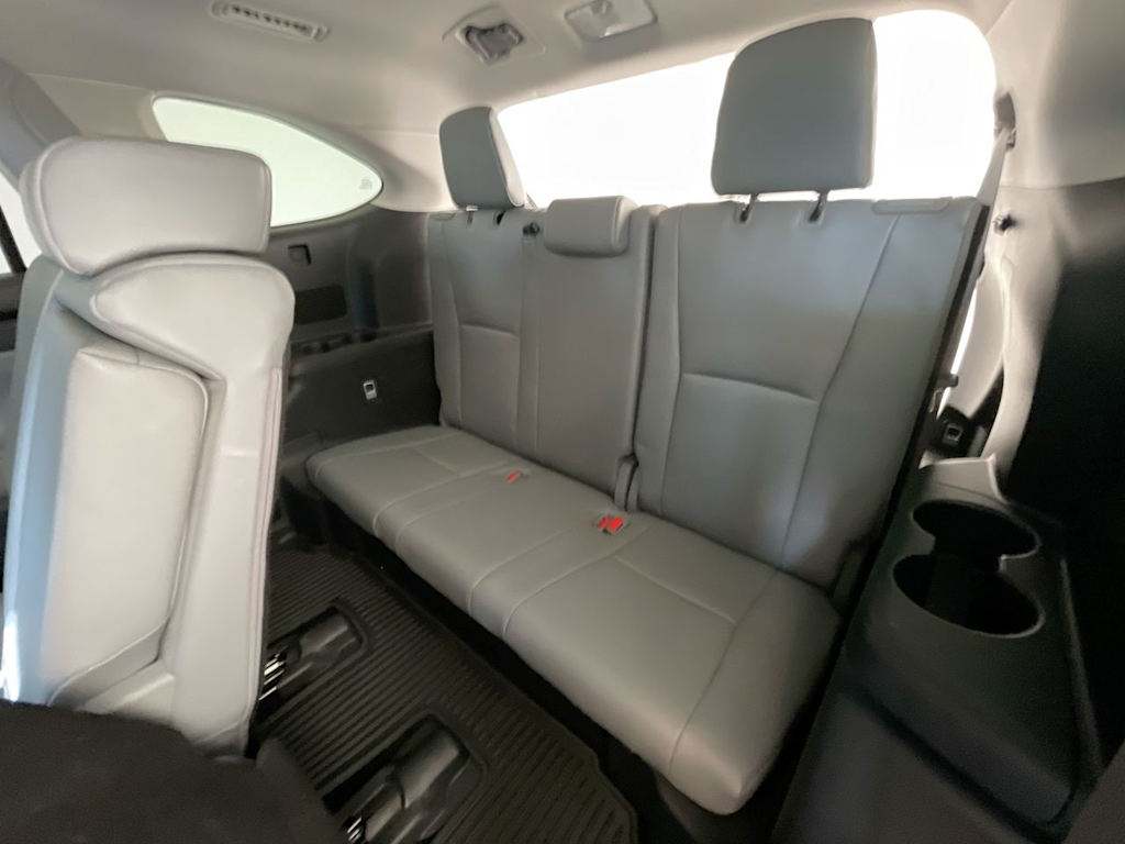 Thumbnail: 2021 Toyota Highlander - 29