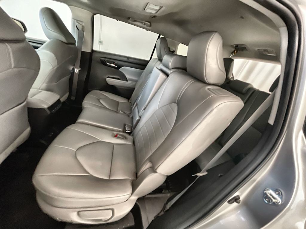 Thumbnail: 2022 Toyota Highlander - 11