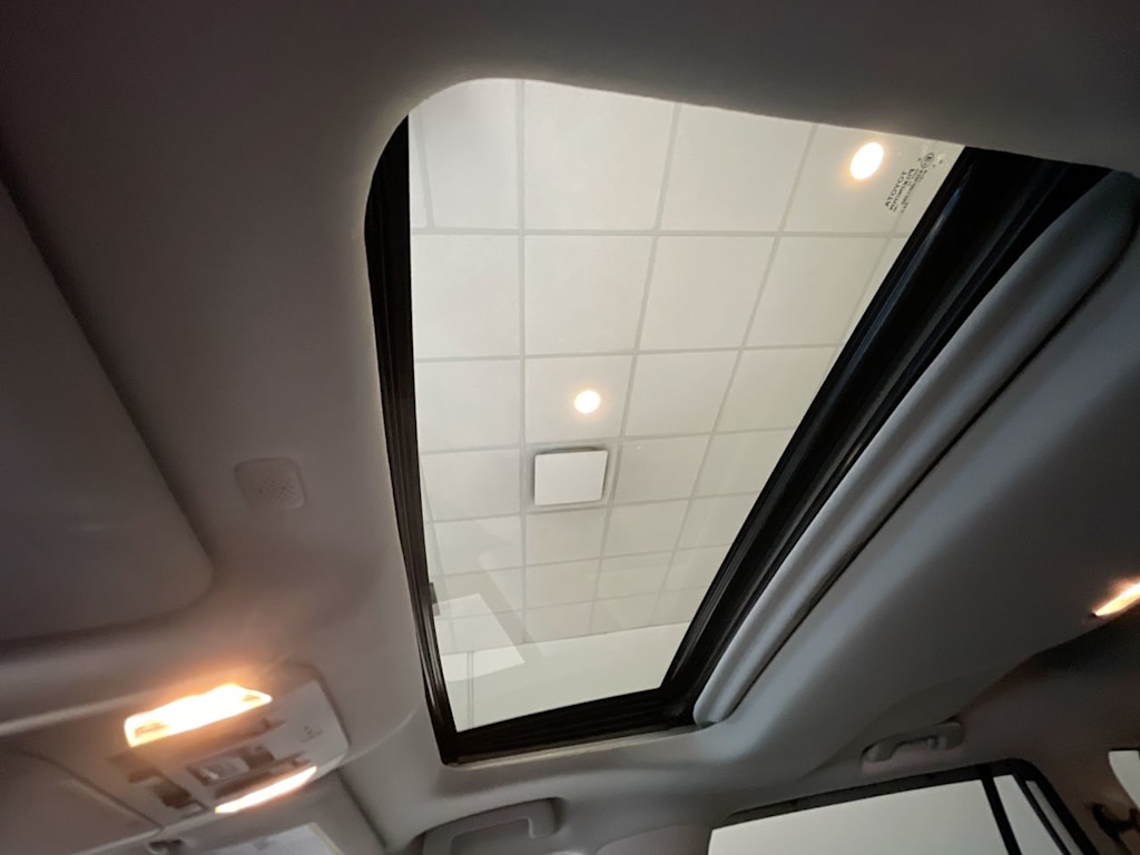 Thumbnail: 2020 Toyota Highlander - 27