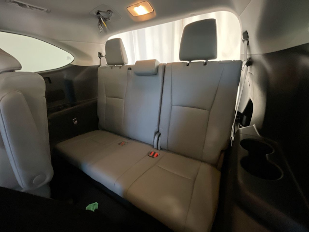 Thumbnail: 2020 Toyota Highlander - 28