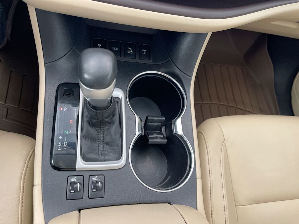 Thumbnail: 2015 Toyota Highlander - 12