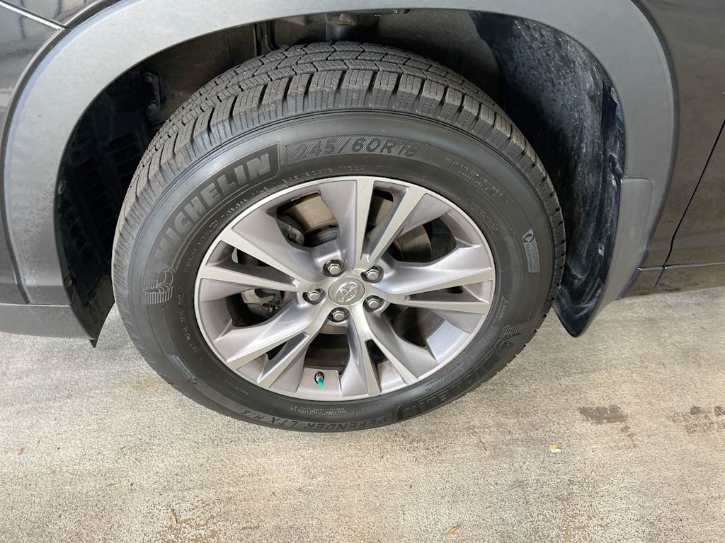 Thumbnail: 2015 Toyota Highlander - 6