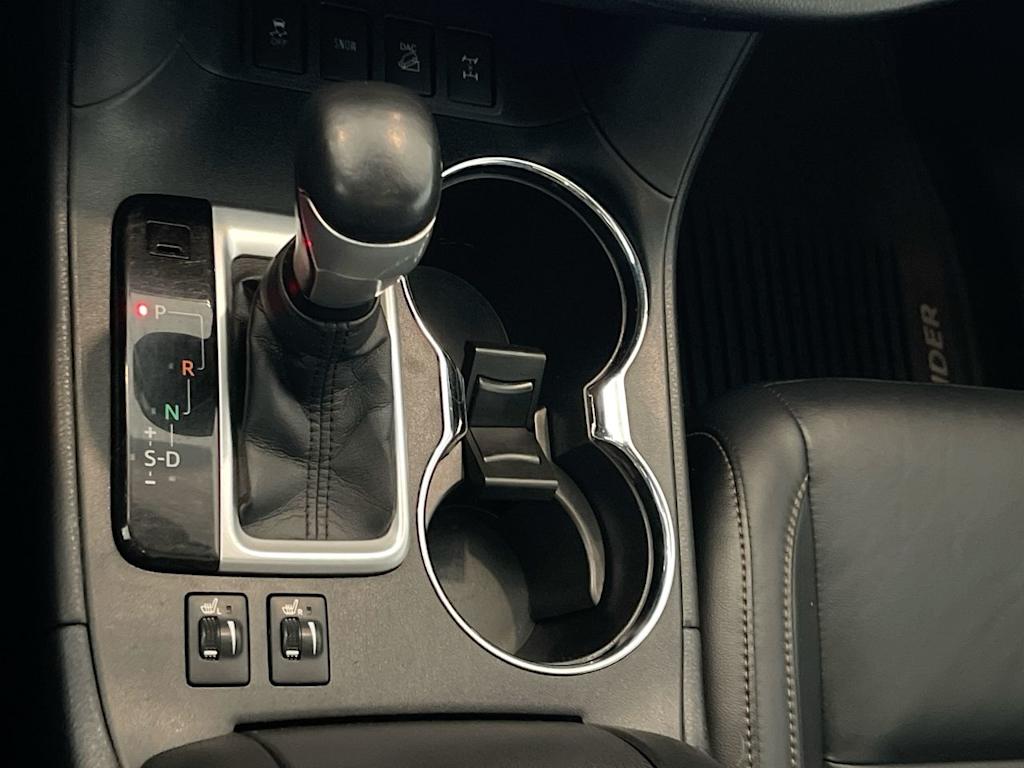 Thumbnail: 2015 Toyota Highlander - 12