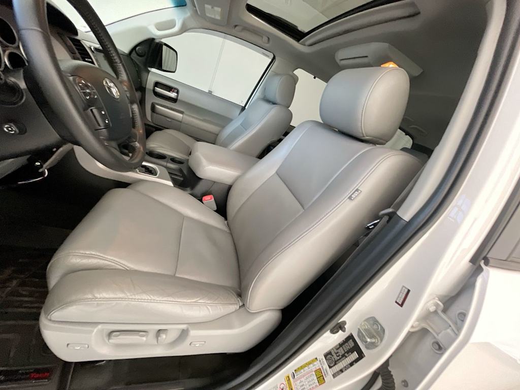 Thumbnail: 2013 Toyota Sequoia - 9