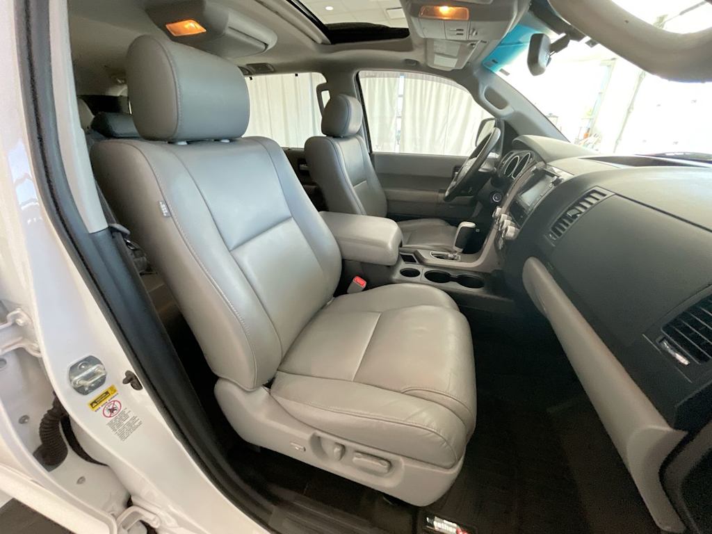 Thumbnail: 2013 Toyota Sequoia - 10