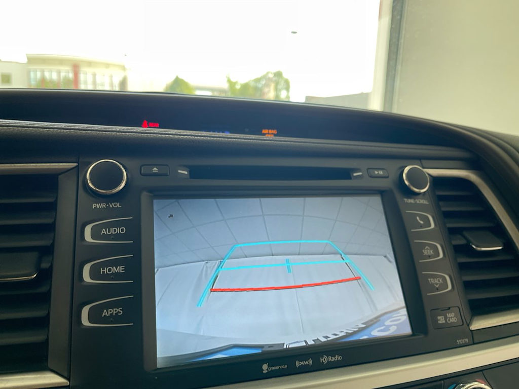 Thumbnail: 2018 Toyota Highlander - 23
