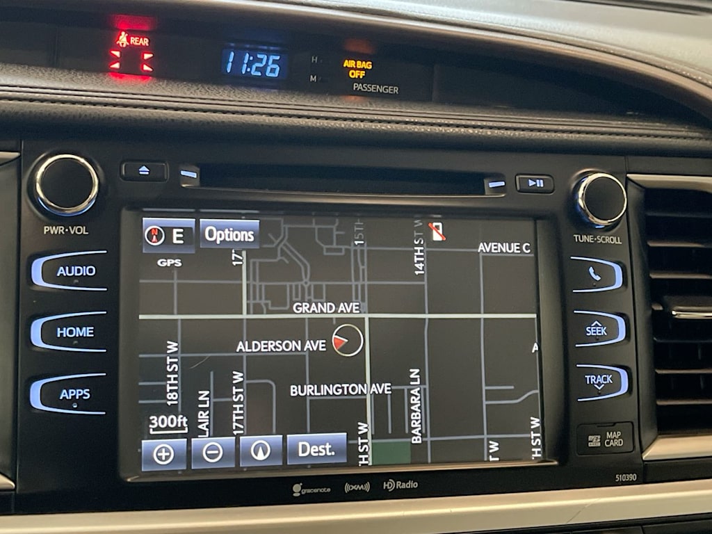Thumbnail: 2018 Toyota Highlander - 25
