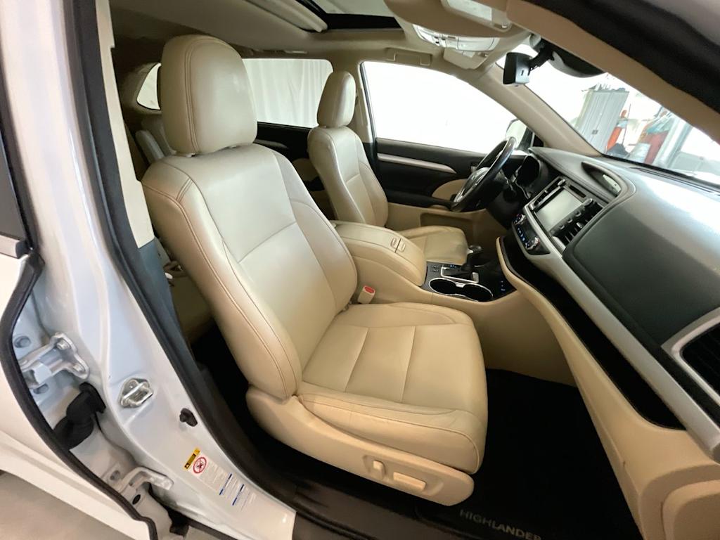 Thumbnail: 2018 Toyota Highlander - 10