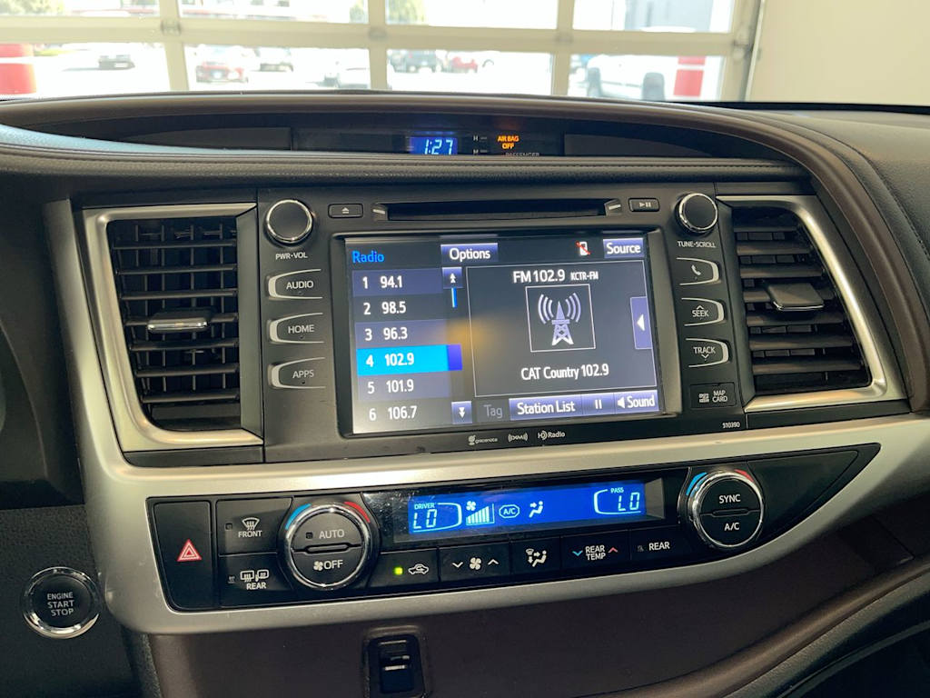 Thumbnail: 2019 Toyota Highlander - 12