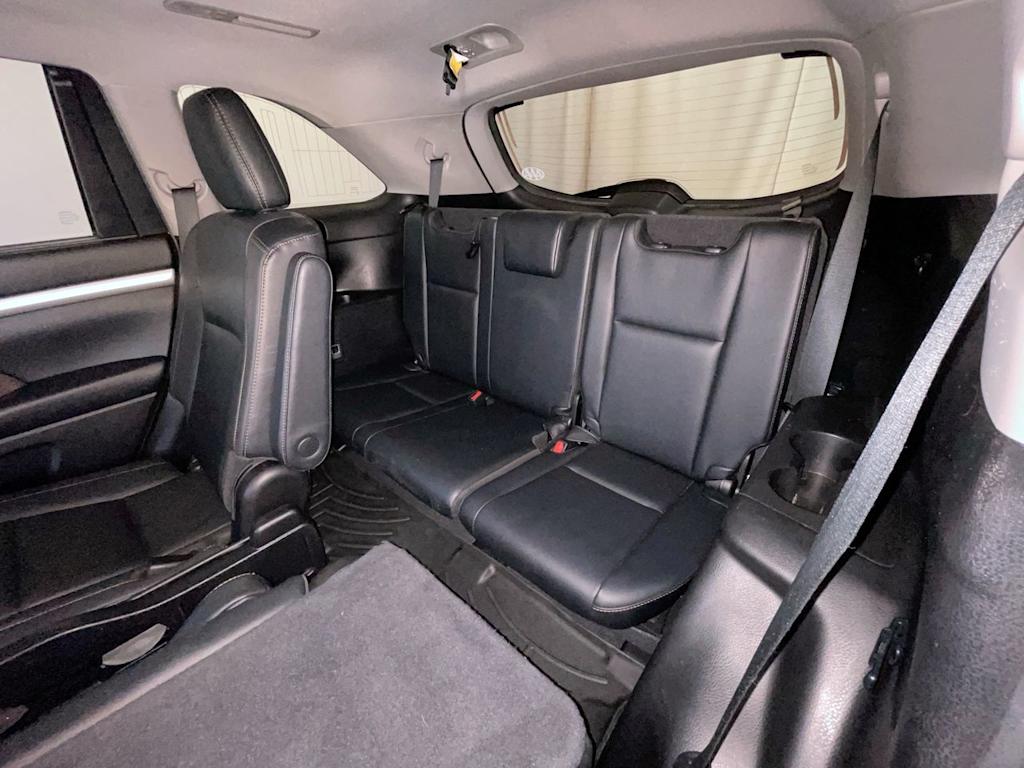 Thumbnail: 2019 Toyota Highlander - 28