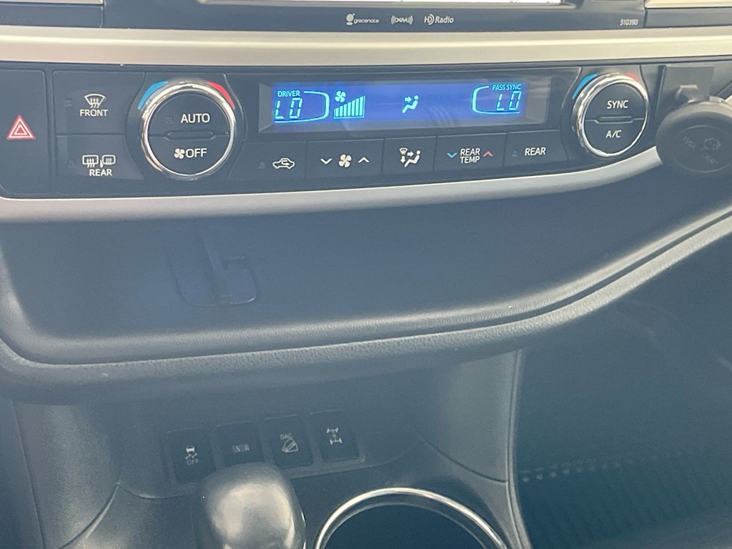 Thumbnail: 2019 Toyota Highlander - 24