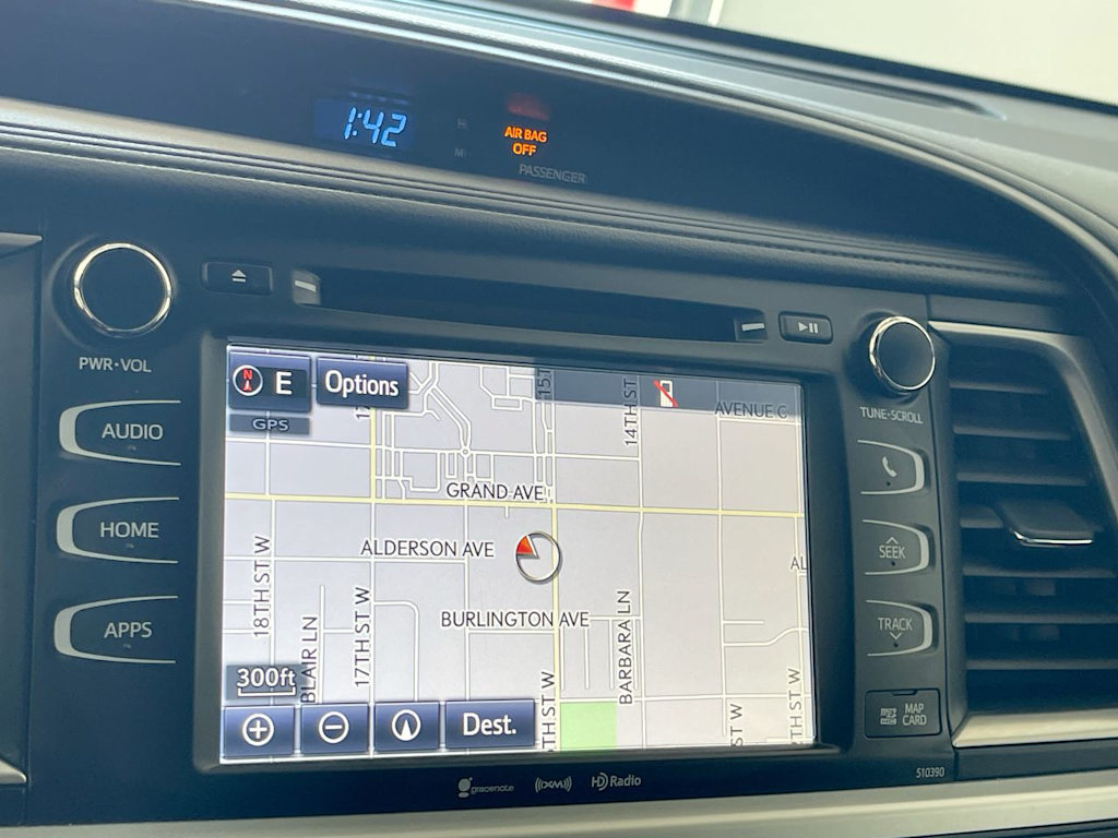 Thumbnail: 2019 Toyota Highlander - 23