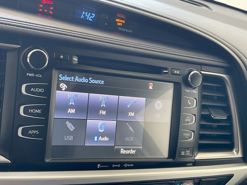 Thumbnail: 2019 Toyota Highlander - 12