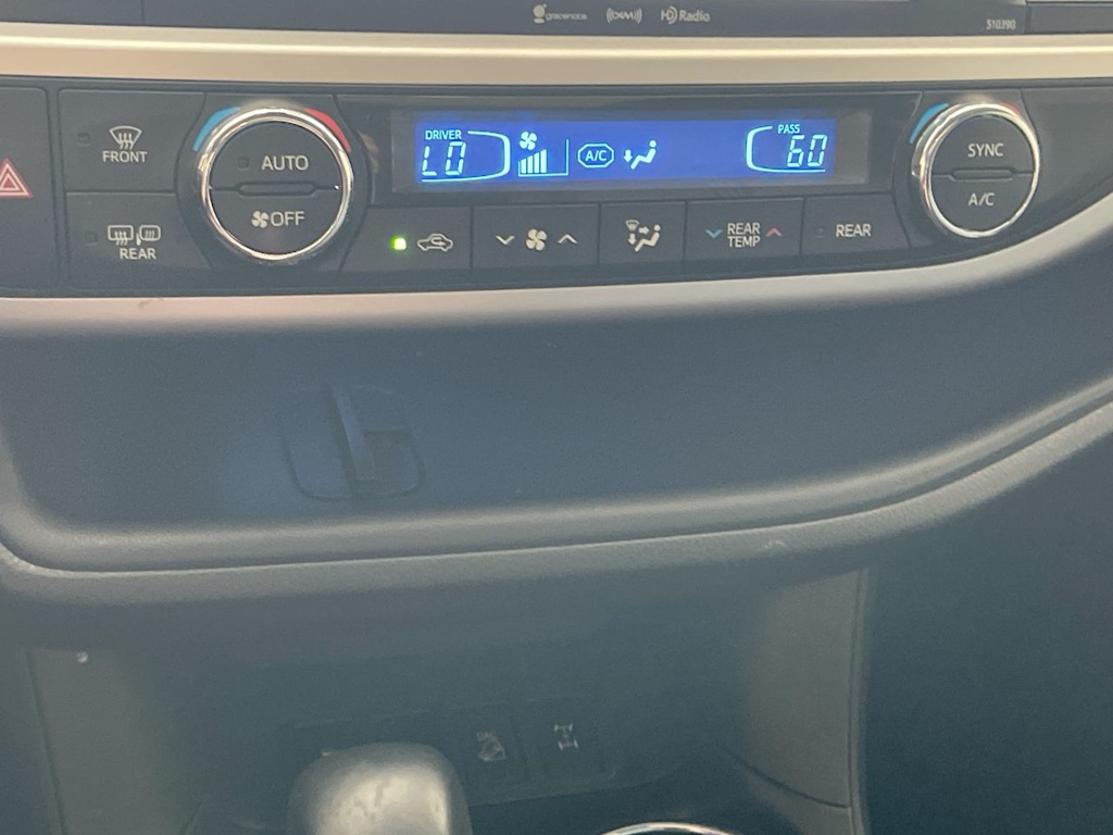 Thumbnail: 2019 Toyota Highlander - 26