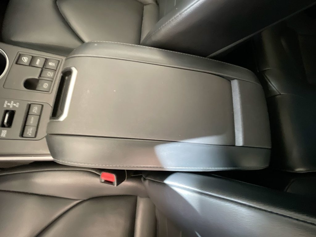 Thumbnail: 2023 Toyota Highlander - 26