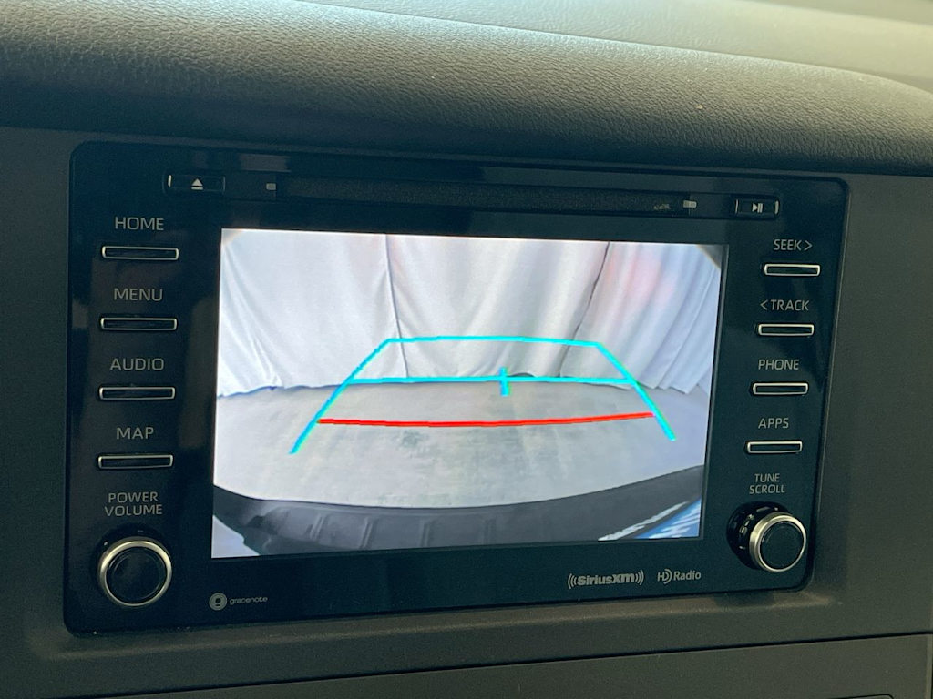 Thumbnail: 2020 Toyota Sienna - 24