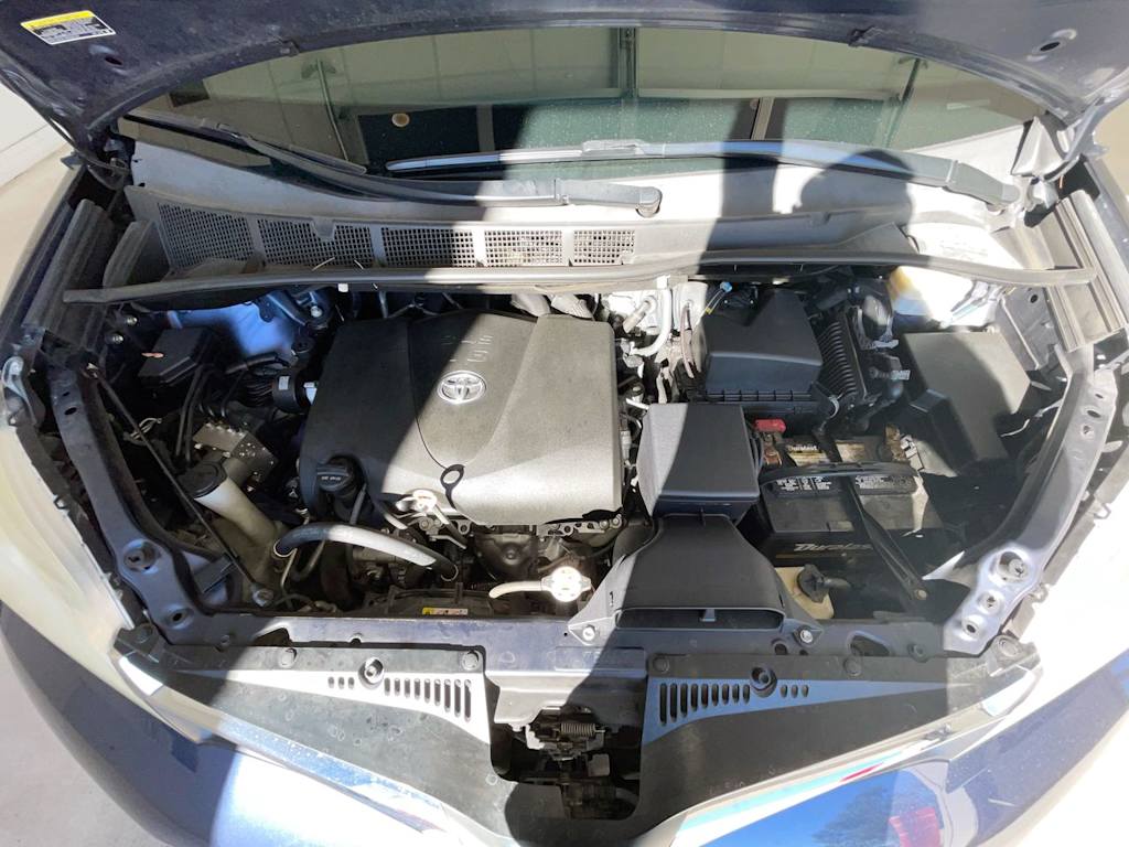 Thumbnail: 2020 Toyota Sienna - 9