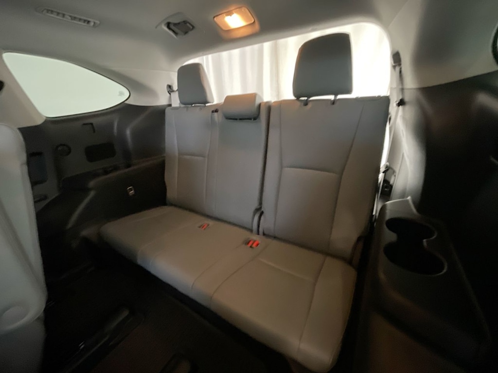 Thumbnail: 2024 Toyota Highlander - 26