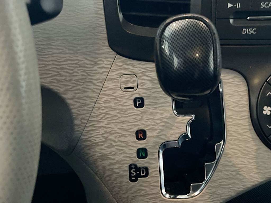 Thumbnail: 2012 Toyota Sienna - 13