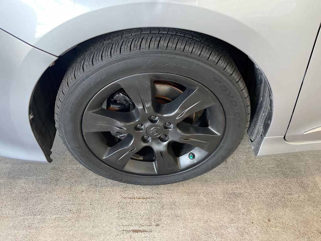 Thumbnail: 2012 Toyota Sienna - 7