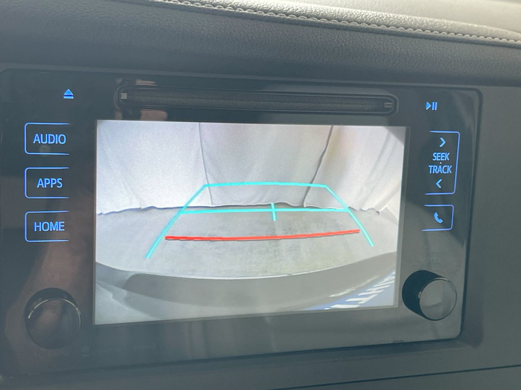 Thumbnail: 2016 Toyota Sienna - 24