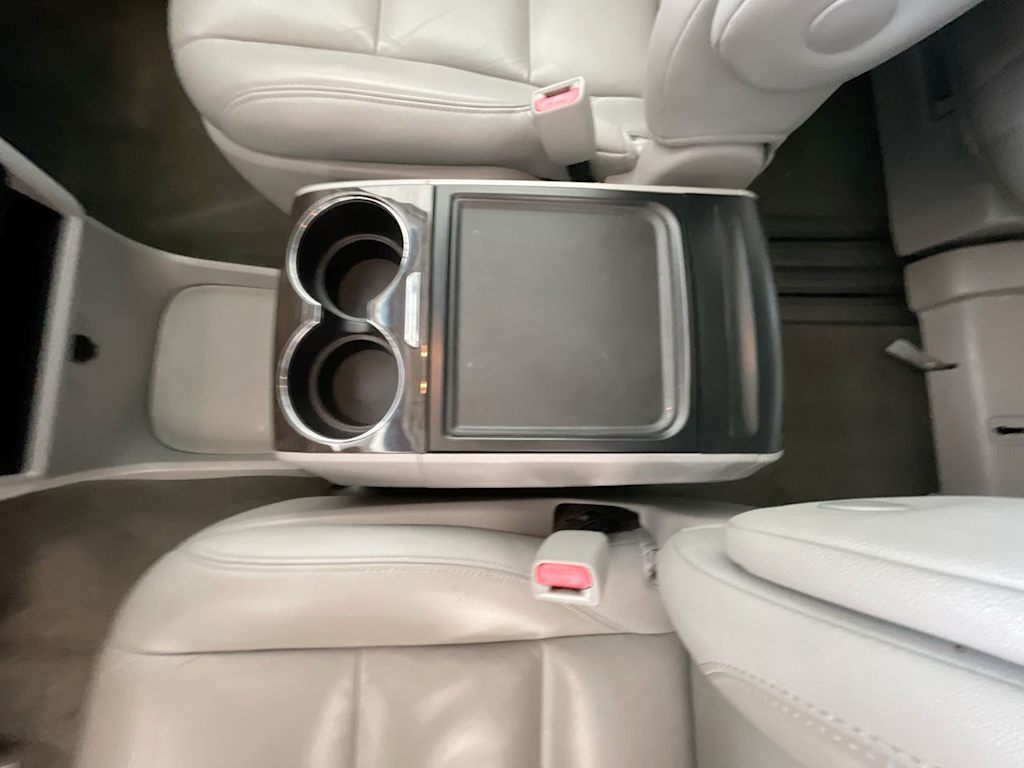 Thumbnail: 2016 Toyota Sienna - 13
