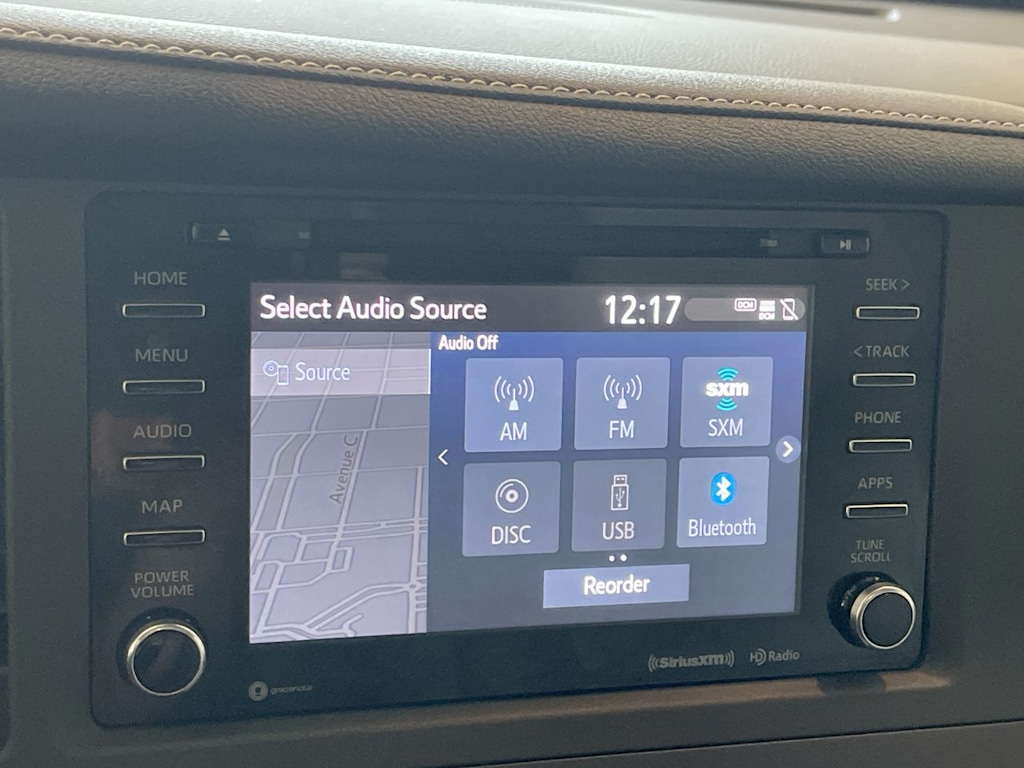 Thumbnail: 2018 Toyota Sienna - 12