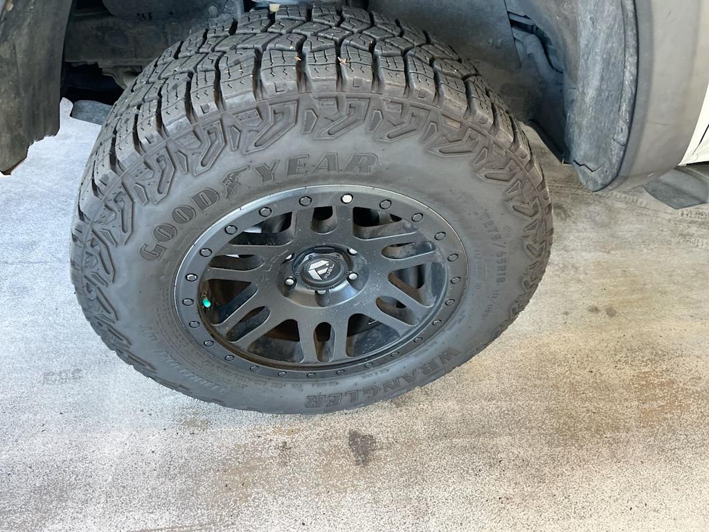 Thumbnail: 2017 Toyota Tacoma - 7