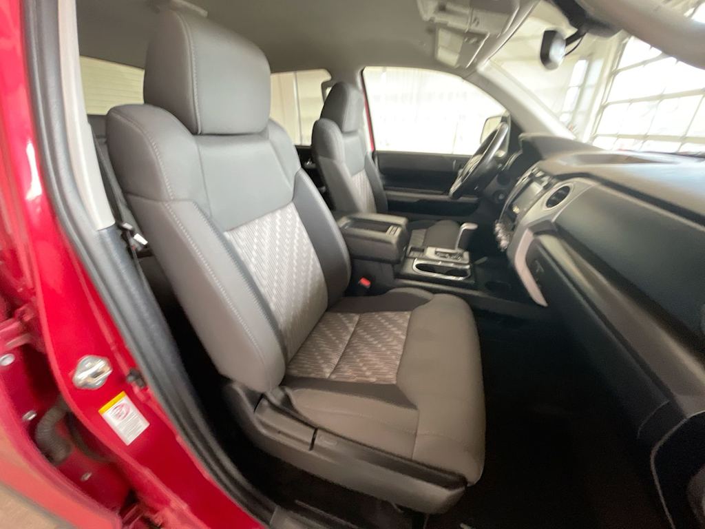 Thumbnail: 2019 Toyota Tundra - 9